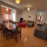Joel - Apartments